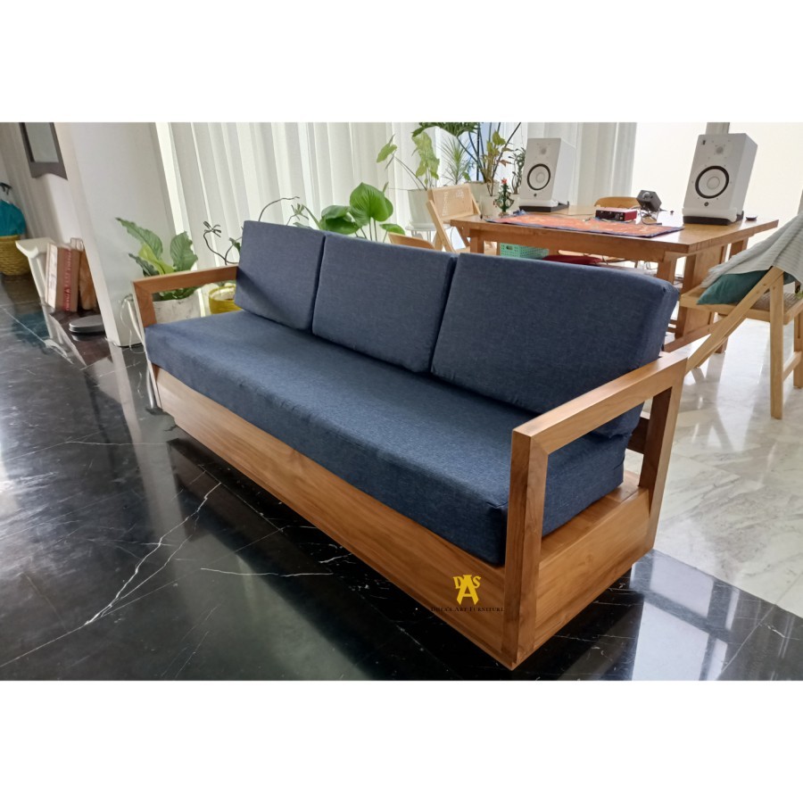 Minimalist Guest Teak Sofa Chair   FRchsmuJjeAf8aDvR7IkBhYb88YRSt9FLy3OSjpZ 